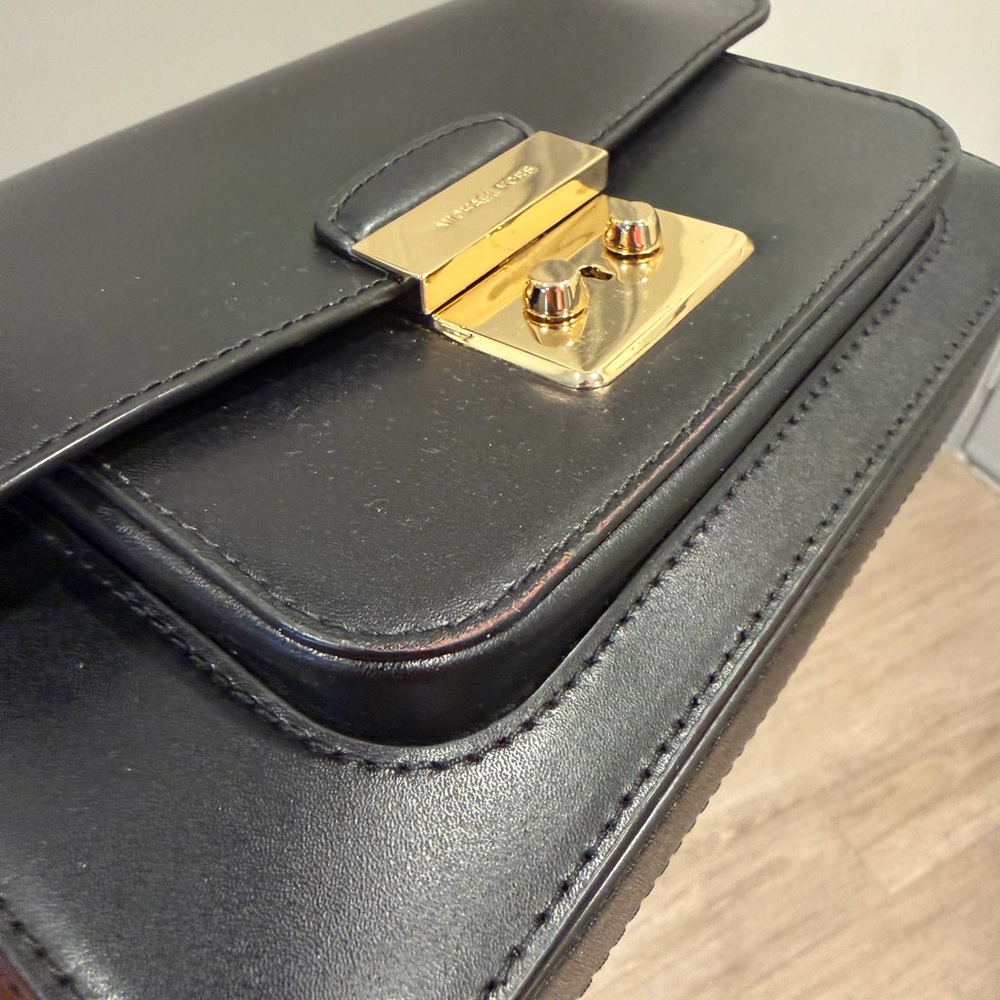 Michael Kors Black and Tan Crossbody Bag - Picture 11 of 16
